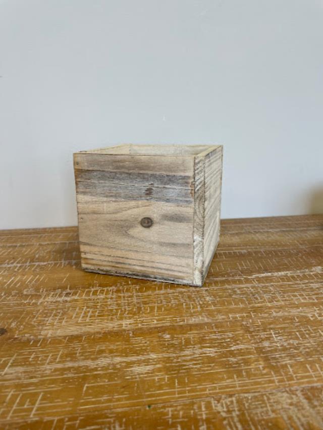 Rental store for 9.25  SQ WHITEWASH BOX in Mishawaka IN